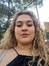 Sara_smiiith211 webcam model stream image