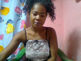 nomenen webcam bongacams model stream image