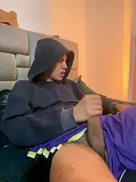 NaytonFreeman webcam model stream image