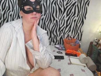 GoldenFisha webcam model stream image