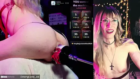 EmeryLune_xo webcam stripchat model stream image