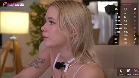 LexieLoree webcam model stream image