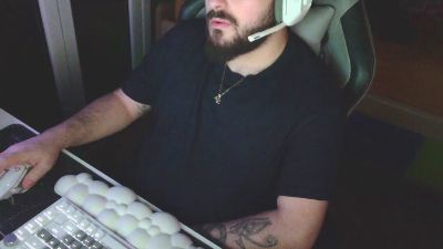 yosi001 webcam cam4 model stream image