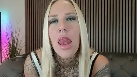 Lara-CumKitten webcam model stream image