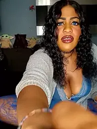 AmazonianMistress webcam model stream image