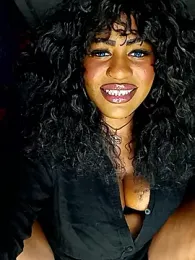 AmazonianMistress webcam stripchat model stream image