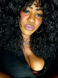 AmazonianMistress webcam stripchat model stream image