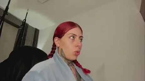 selene_red_ webcam model stream image