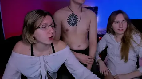 gloria_bubble webcam model stream image