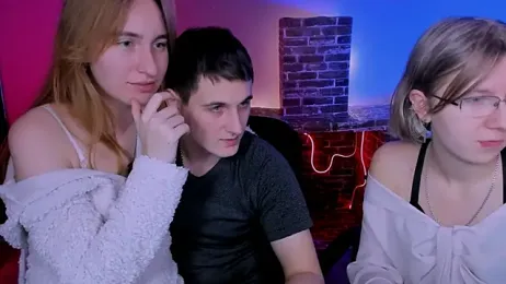 gloria_bubble webcam model stream image