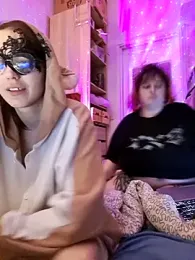 PearMaki webcam model stream image