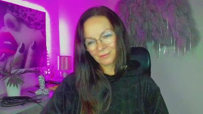 Helen_Wild webcam model stream image