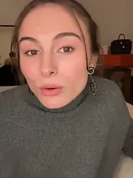 SophiiaStarr webcam model stream image