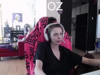 tinykylie webcam model stream image