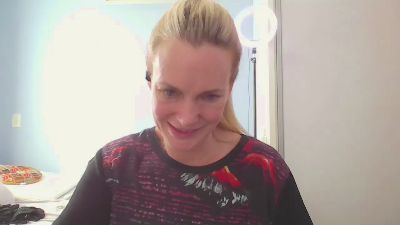 CrazyAnny1 webcam model stream image