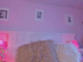 loreein webcam model stream image