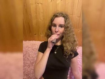 Sweetie_Kitty webcam model stream image