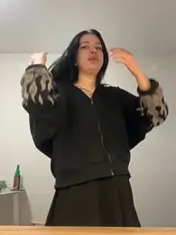 AlishaOfThorns webcam model stream image