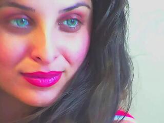 Scarlet Ora webcam model stream image