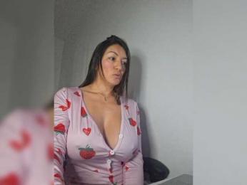 cristalboom webcam model stream image