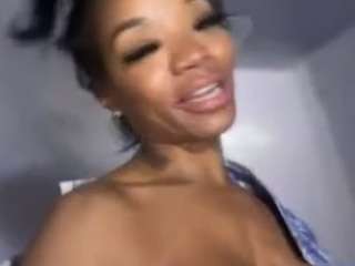 tastethepeach webcam model stream image