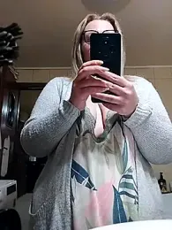 Mommygetnaughty webcam model stream image