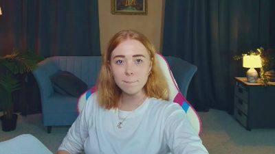 NelidaReus webcam model stream image