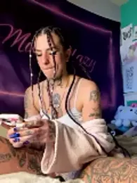 BlazyKitsune- webcam model stream image