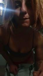 piccolaqueen webcam model stream image