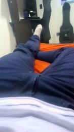 leon85a webcam model stream image