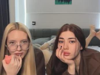 mmkakpoxyi22 webcam model stream image