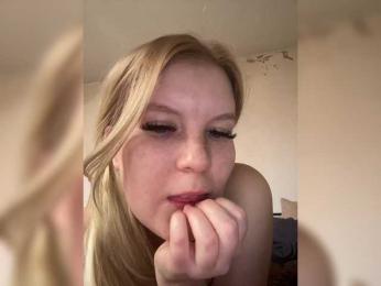 Amelia2004 webcam model stream image