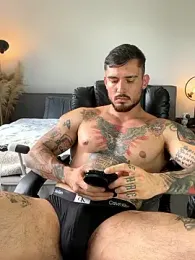 DimitriSullivan_ webcam model stream image