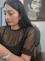 _Bella-Office1 webcam model stream image