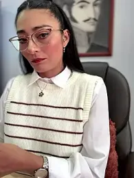 _Bella-Office1 webcam model stream image