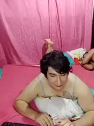 sissy-lover webcam model stream image