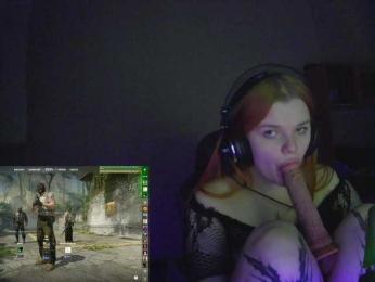 purple-hornet0 webcam model stream image