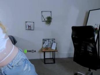 dina_sparks webcam chaturbate model stream image