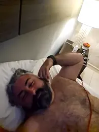 MacGuyver20 webcam model stream image