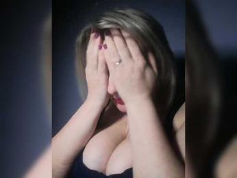 Tpax-MapuHy webcam bongacams model stream image