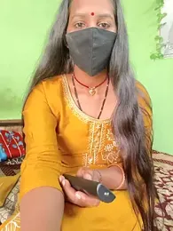 Pyasi111 webcam model stream image