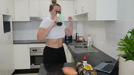 Lulu_berkeley webcam stripchat model stream image