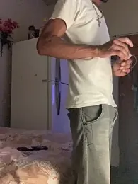 Johnras121 webcam model stream image