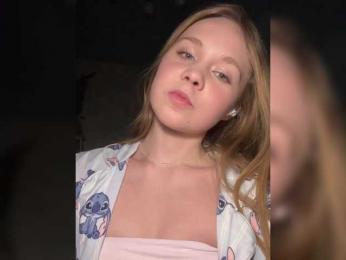 RitaRose webcam model stream image