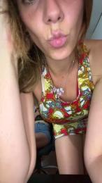 Denuu webcam model stream image