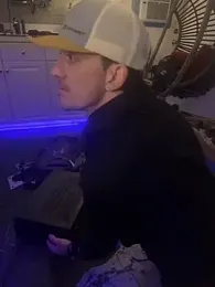 Polaroid_White webcam model stream image