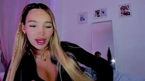 _viioletweekend_ webcam model stream image