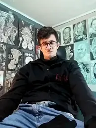 Loggan_donnelly webcam model stream image