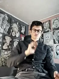 Loggan_donnelly webcam model stream image