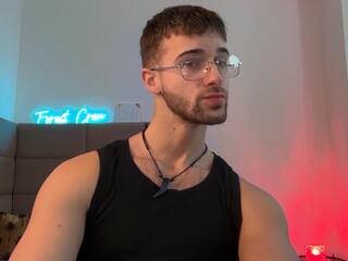 Forest Nichols webcam flirt4free model stream image